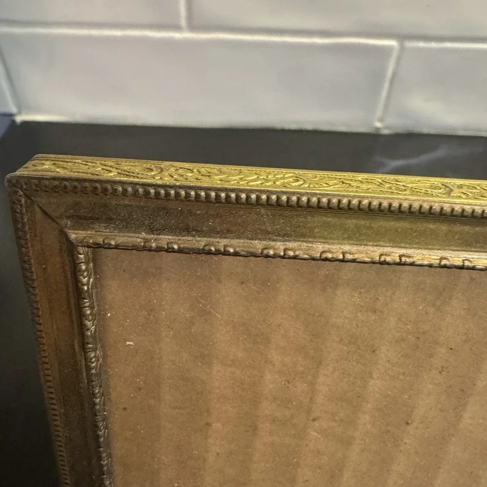Set Of 2 Gold Tone‎ Metal Frames Filigree Edge 3.5x5 & 5x7 Picture Wall